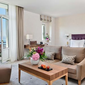 Deluxe Double or Twin Room Lake View